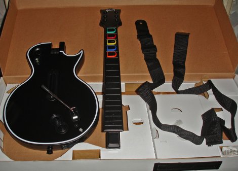 guitar_hero_3_out_of_the_box_03.jpg